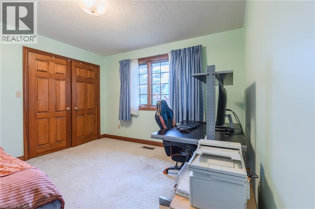 425 Golf Club Road Property Photo 22