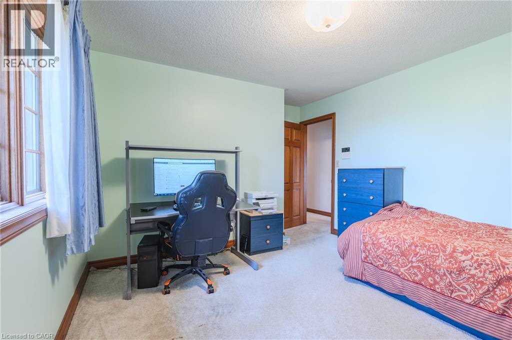 425 Golf Club Road Property Photo 23