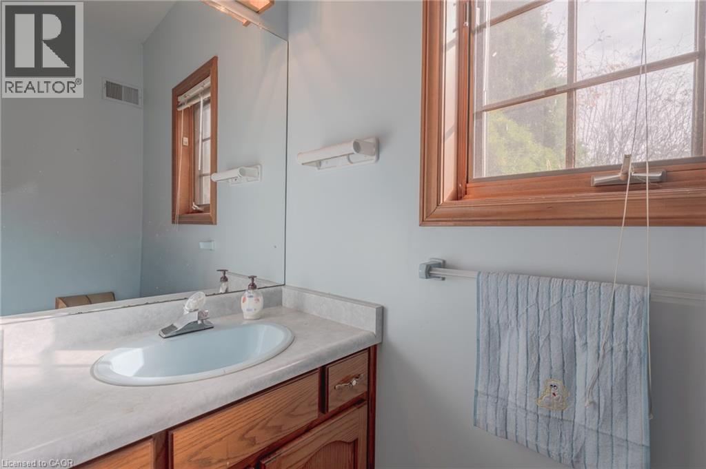 425 Golf Club Road Property Photo 27
