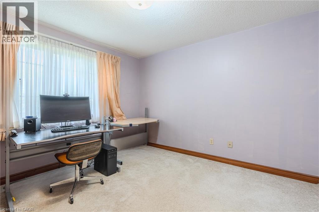 425 Golf Club Road Property Photo 28