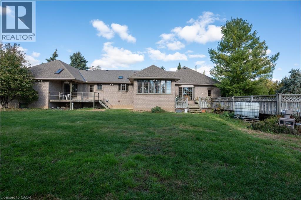 425 Golf Club Road Property Photo 39