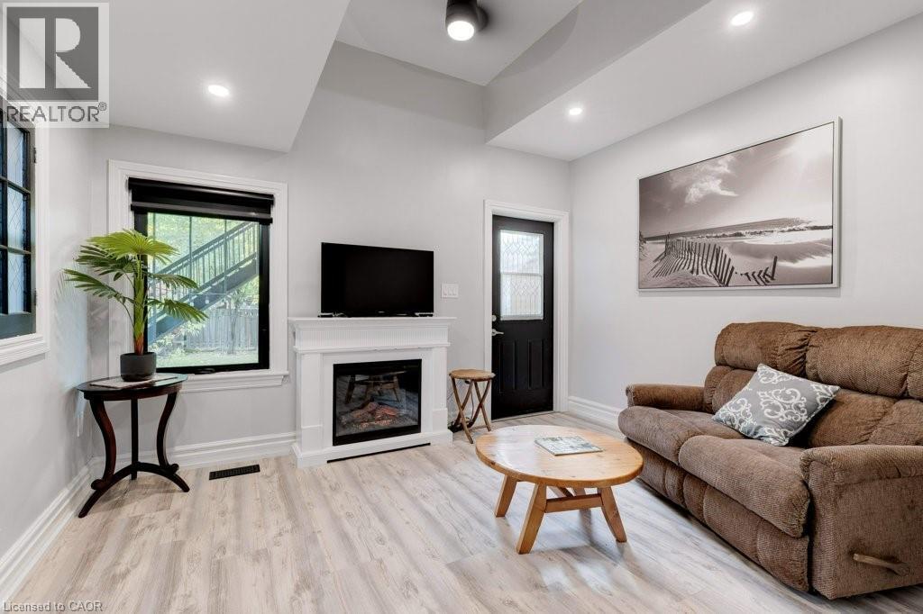 7 Homewood Avenue Property Photo 40