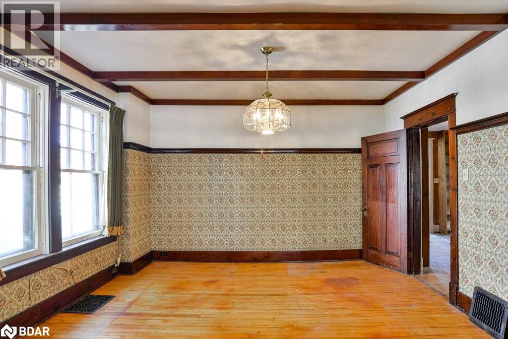 146 West Street Property Photo 9