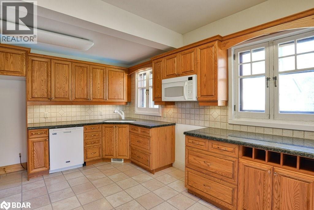 146 West Street Property Photo 13