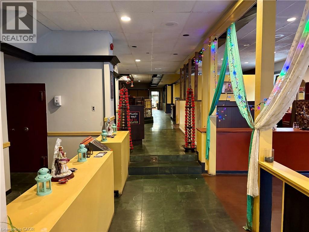 46 Street Property Photo