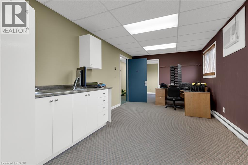 361 Jackson Street W Unit# 4 Property Photo 8