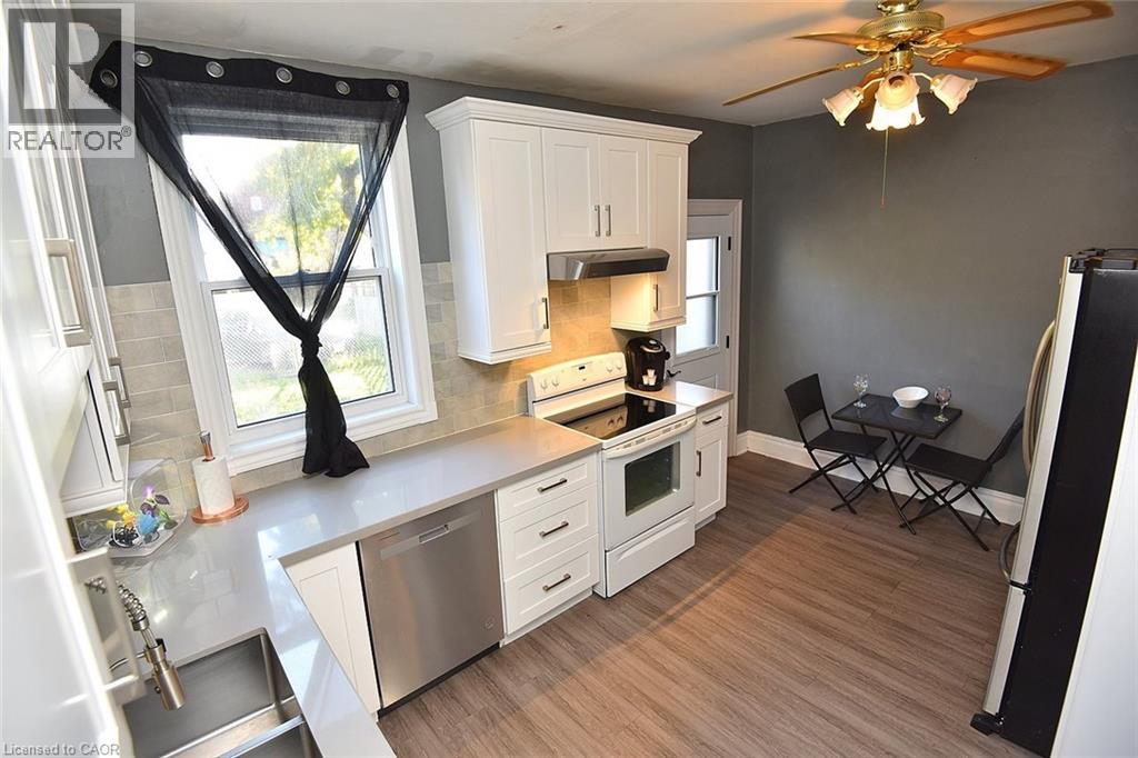56 Kinrade Avenue Property Photo 8