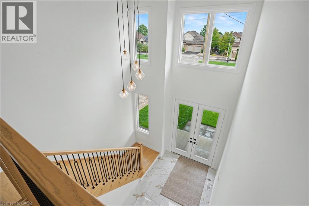 386 Southcote Road Property Photo 20