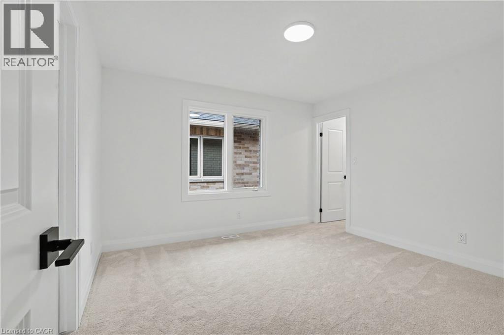 386 Southcote Road Property Photo 28
