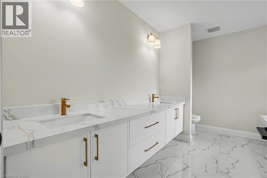 386 Southcote Road Property Photo 32