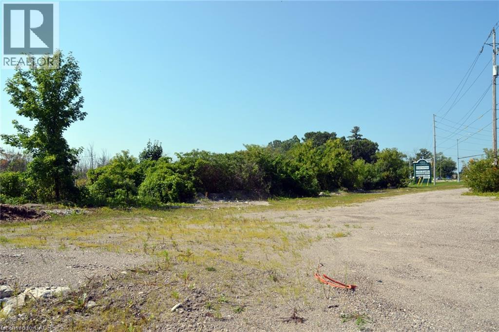 458 Queensway W Property Photo 5