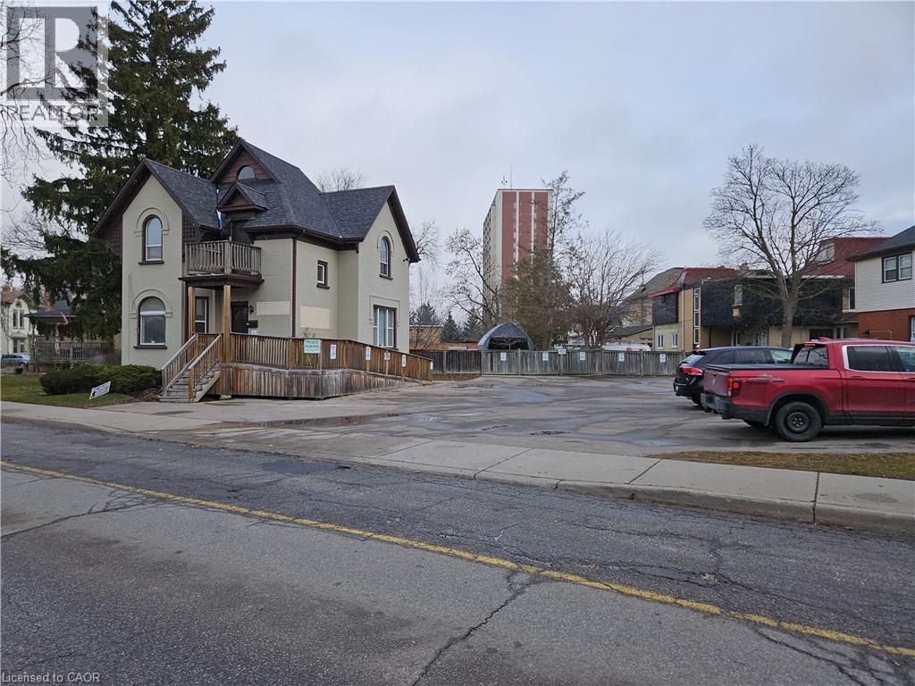 100 Lancaster Street E Property Photo 3