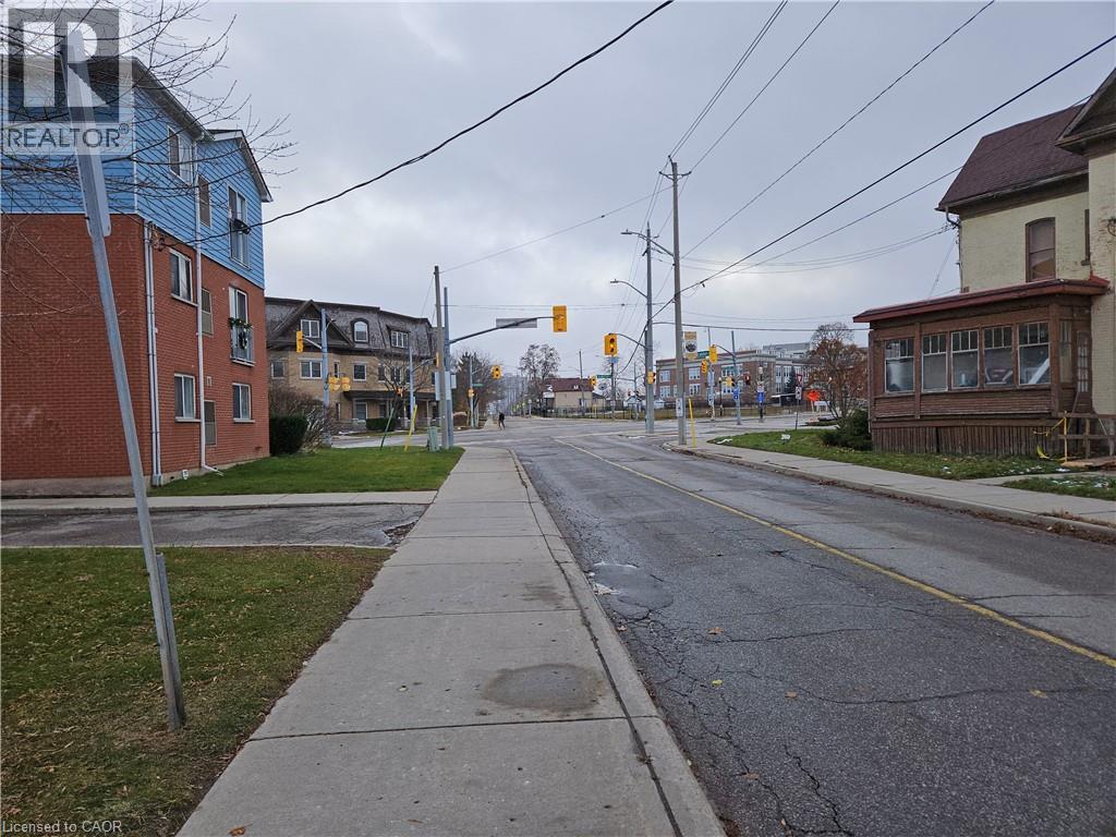 100 Lancaster Street E Property Photo 6