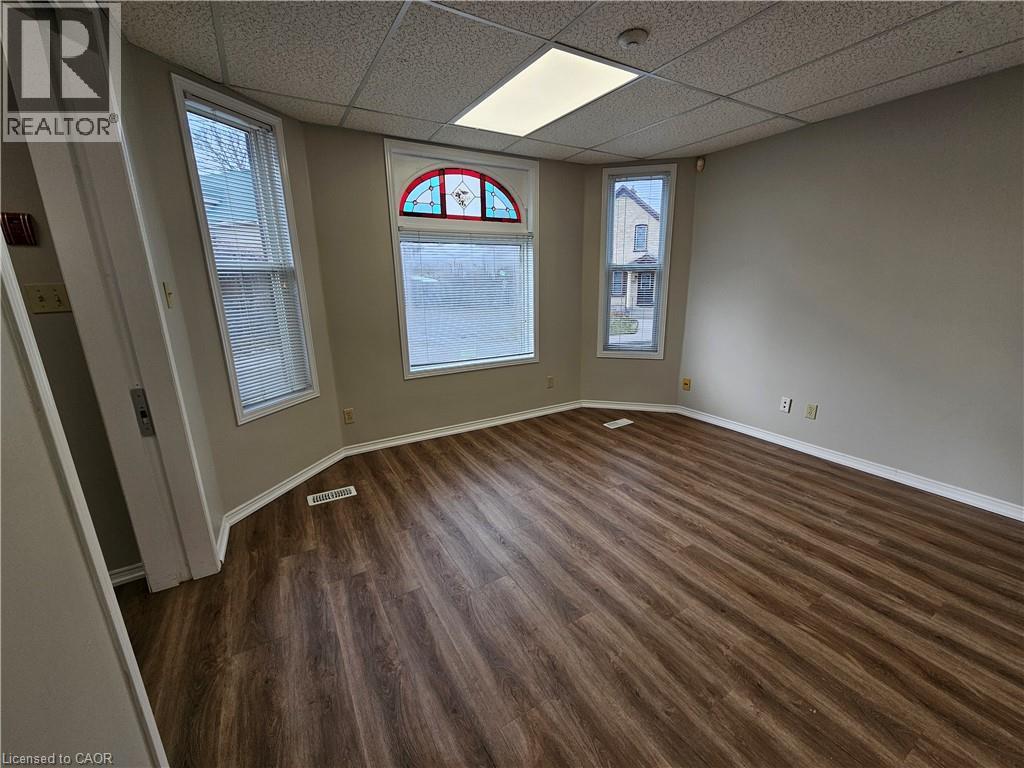 100 Lancaster Street E Property Photo 8
