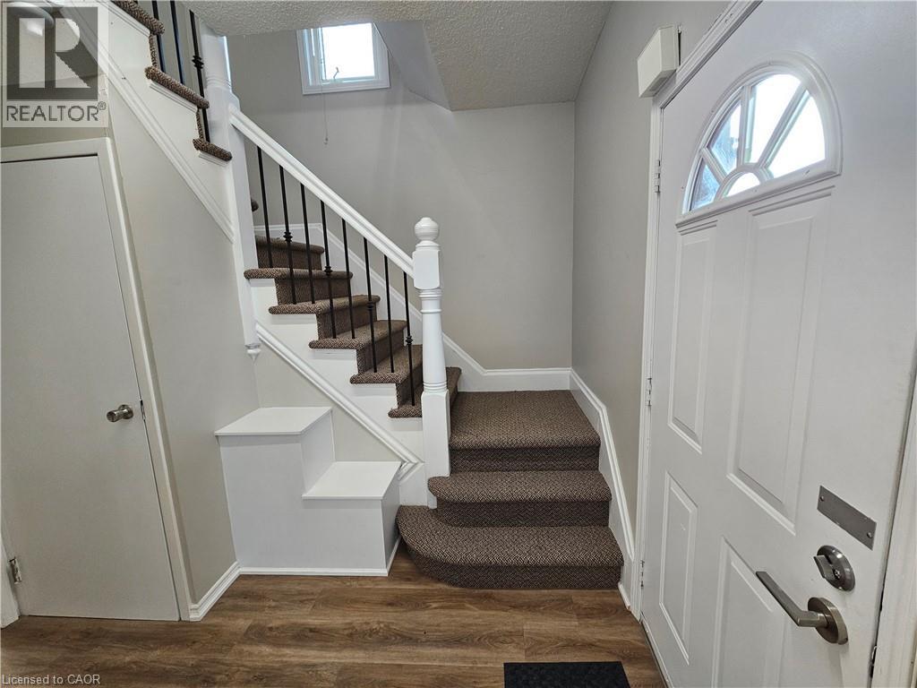 100 Lancaster Street E Property Photo 18