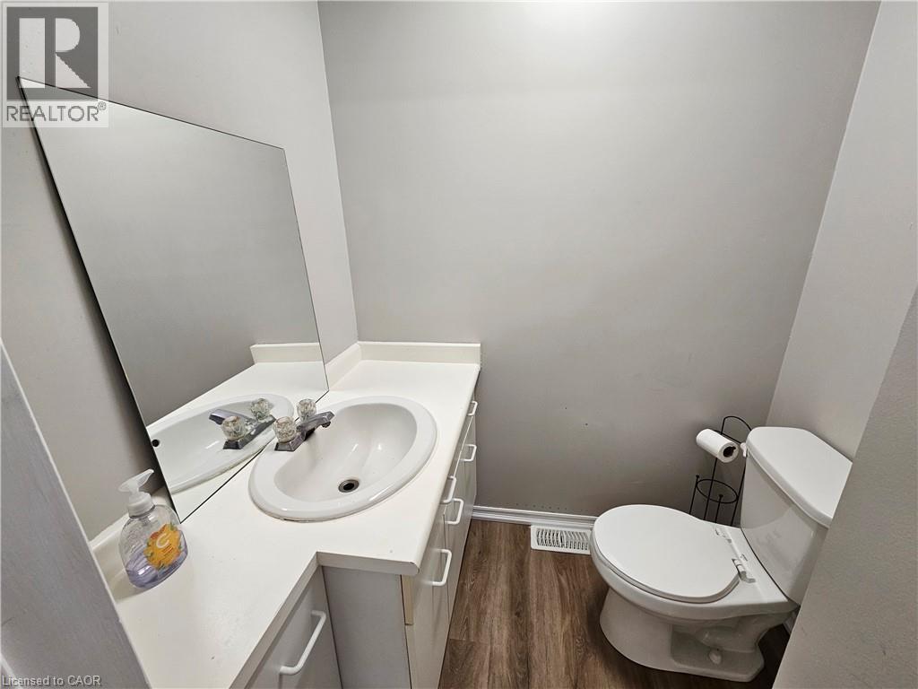 100 Lancaster Street E Property Photo 23
