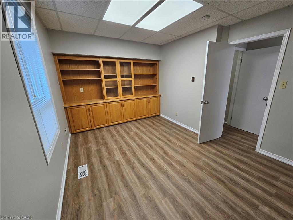 100 Lancaster Street E Property Photo 24