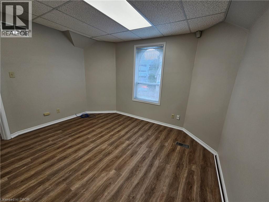 100 Lancaster Street E Property Photo 27