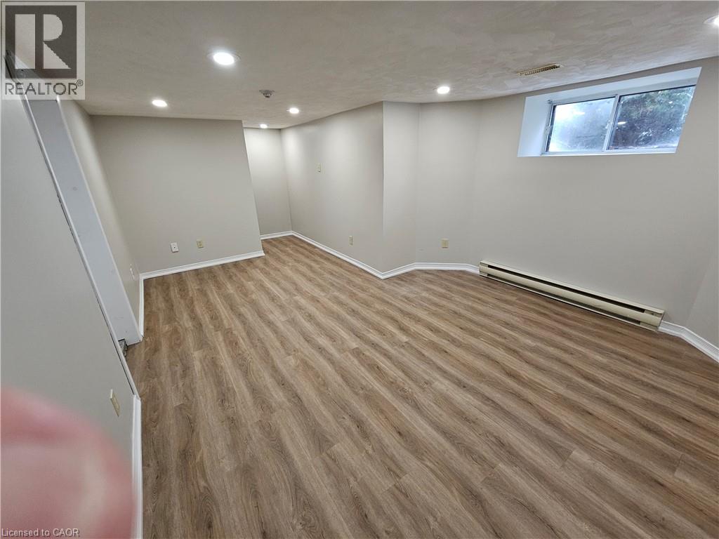 100 Lancaster Street E Property Photo 30