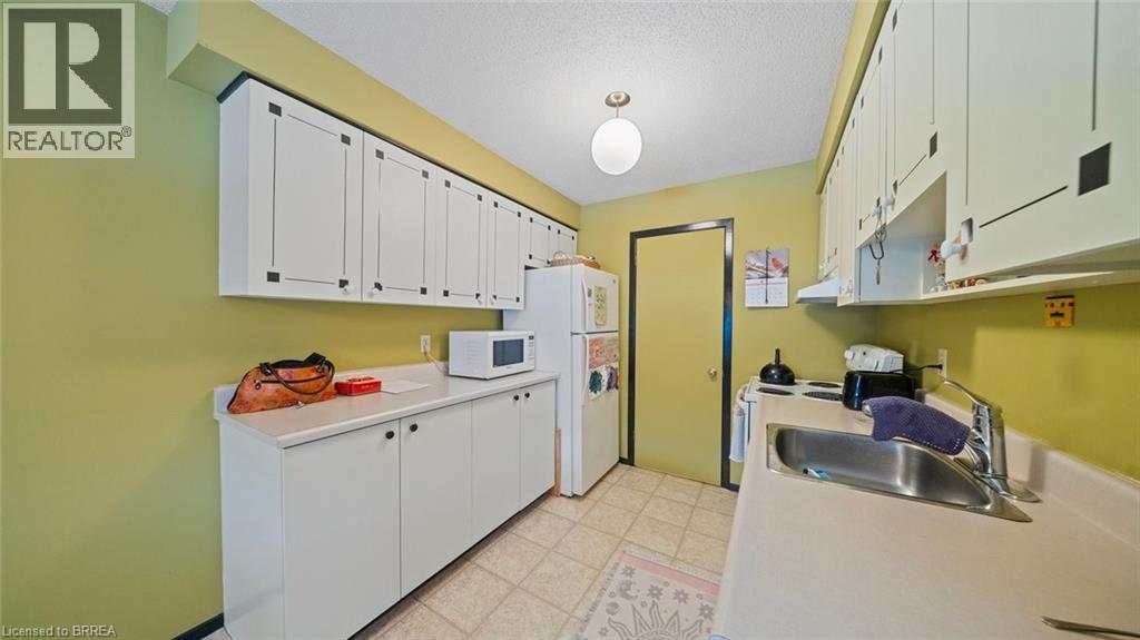 58 Willow Street Property Photo 33
