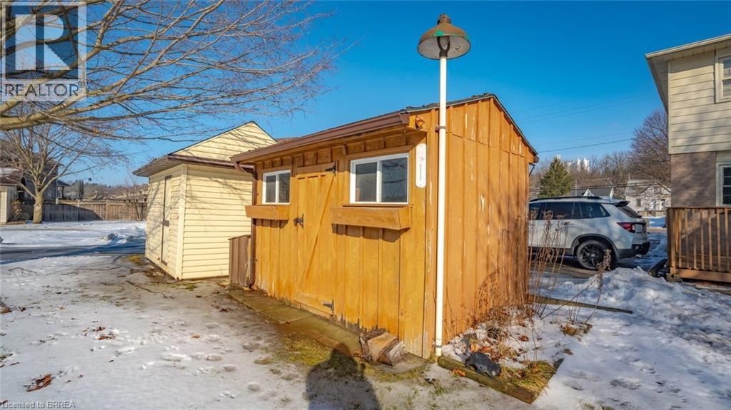 58 Willow Street Property Photo 43