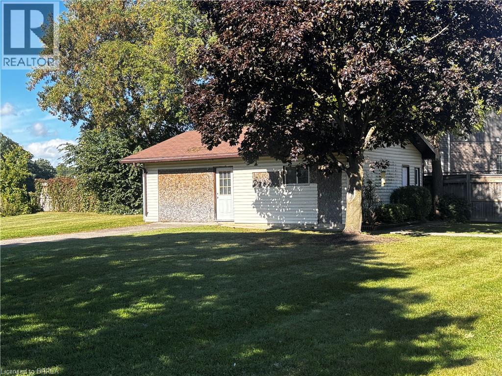 60 Willow Street Property Photo 4