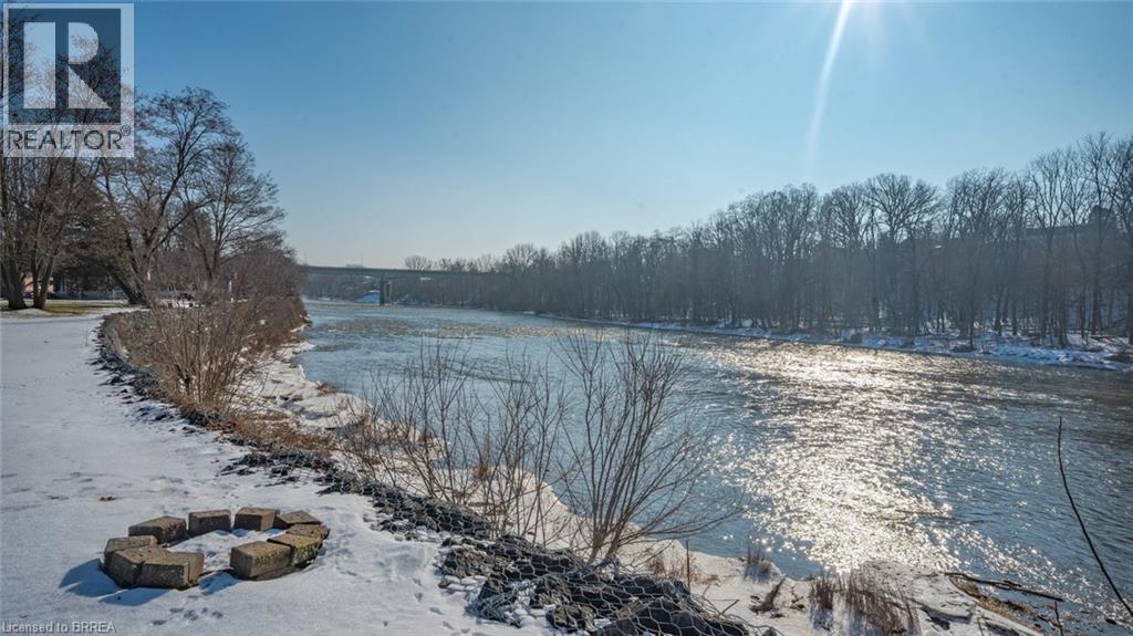 60 Willow Street Property Photo 48