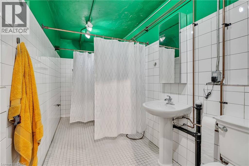 237 James Street N Property Photo 20