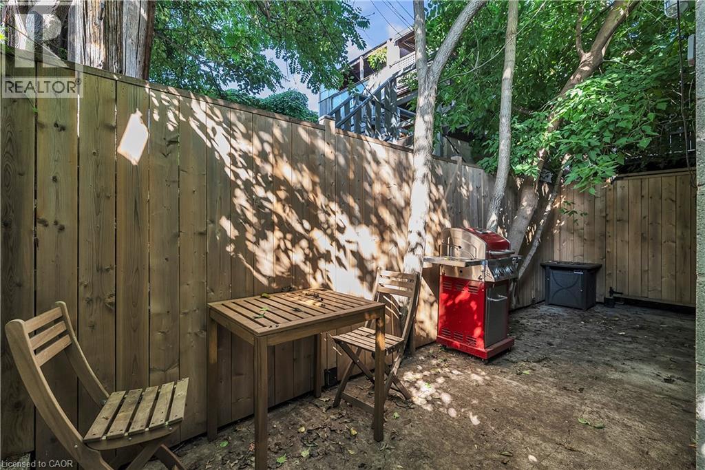 237 James Street N Property Photo 27