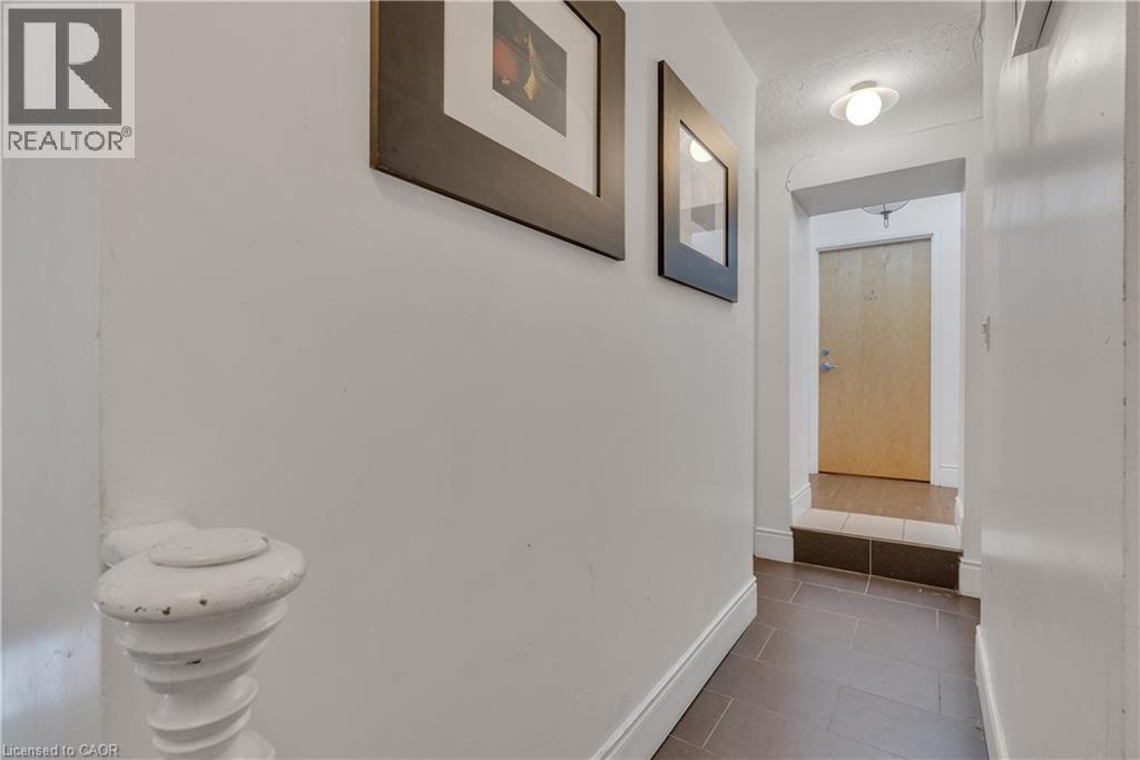 237 James Street N Property Photo 31