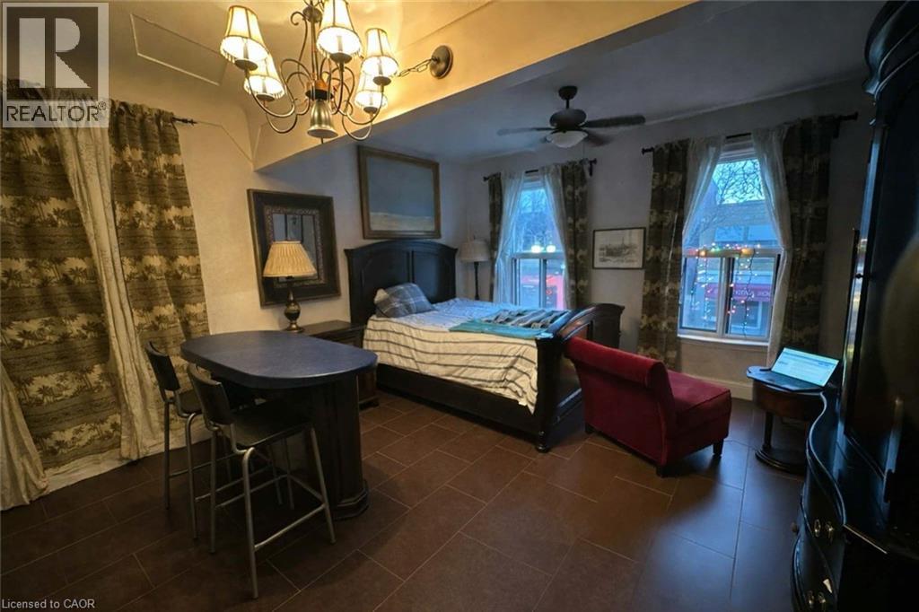 237 James Street N Property Photo 33