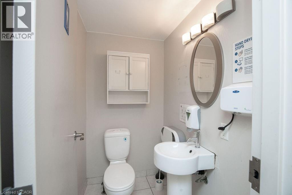 190 Hempstead Drive Property Photo 14