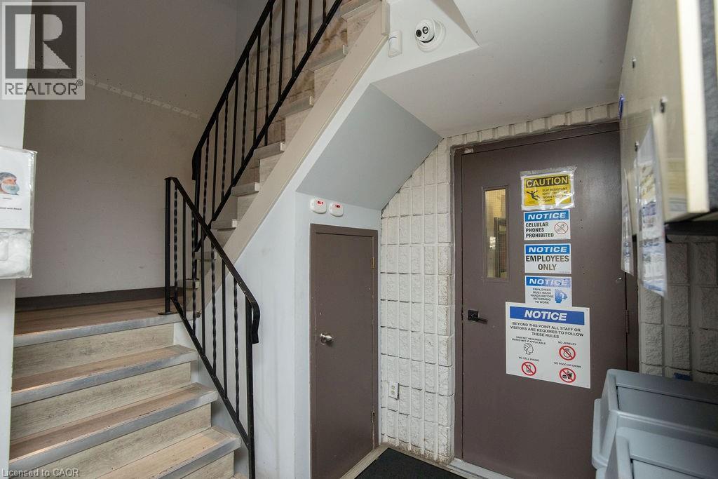 190 Hempstead Drive Property Photo 16