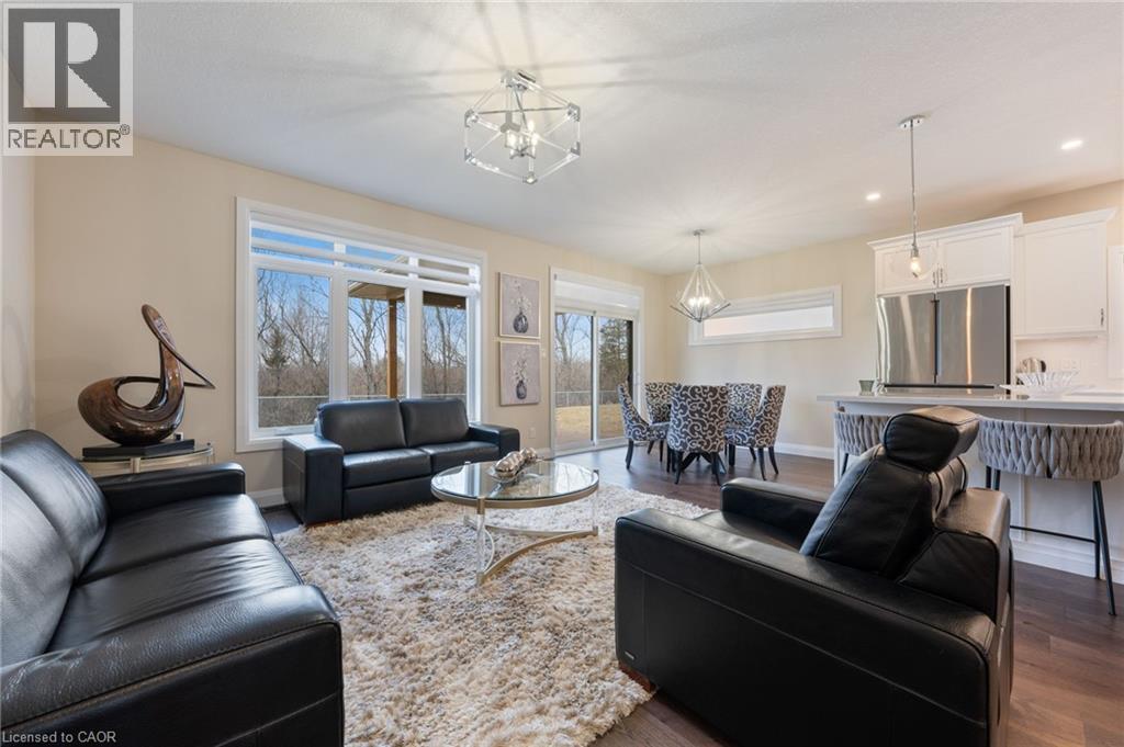 50 Vanrooy Trail Property Photo 8