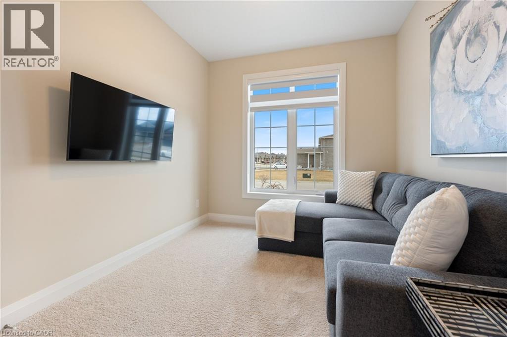 50 Vanrooy Trail Property Photo 19