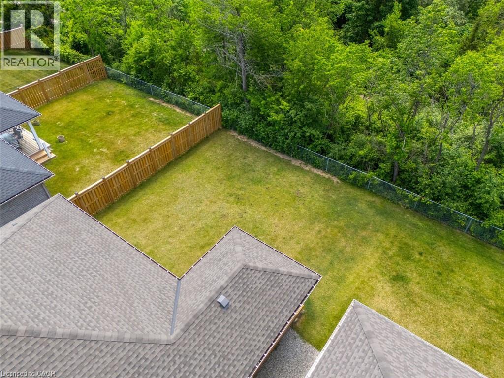 50 Vanrooy Trail Property Photo 31