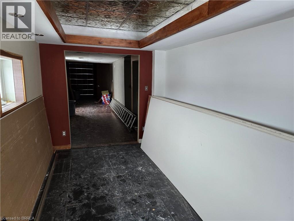 189 Townline Street Property Photo 5