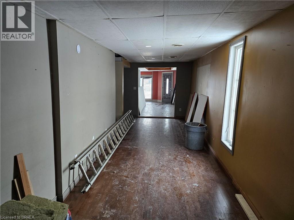 189 Townline Street Property Photo 6