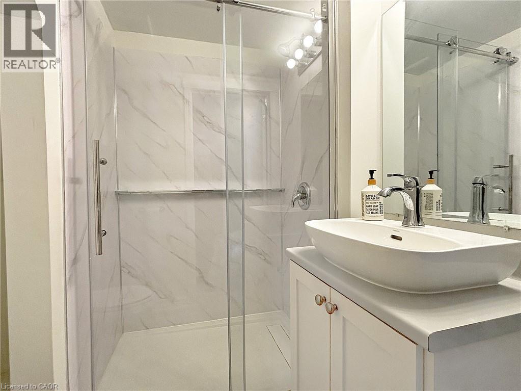 76 Wentworth Street S Unit# 3 Property Photo 9