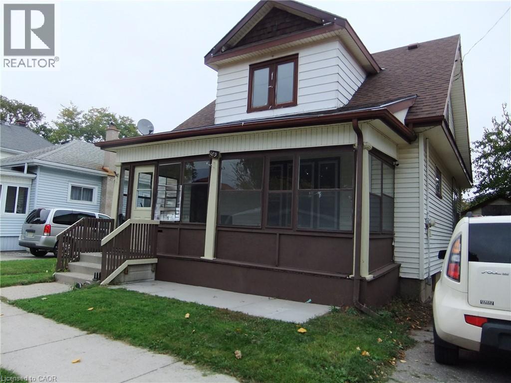 189 Kent Street S Property Photo 1