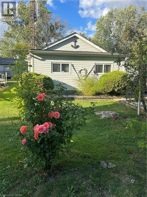 17 Maple Lane Property Photo 2