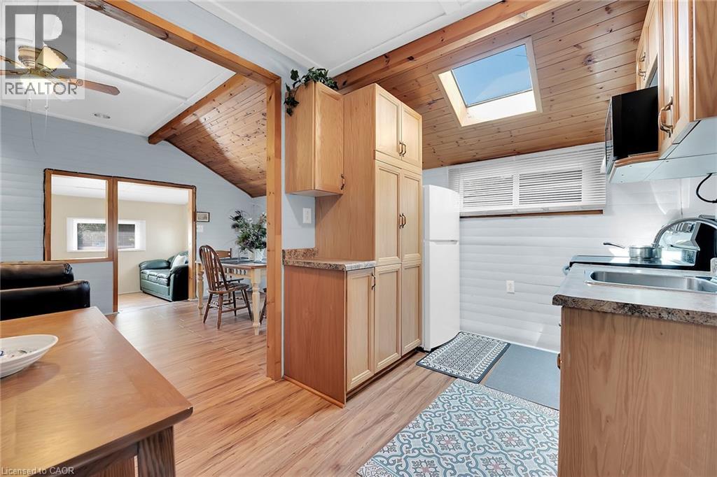 17 Maple Lane Property Photo 10