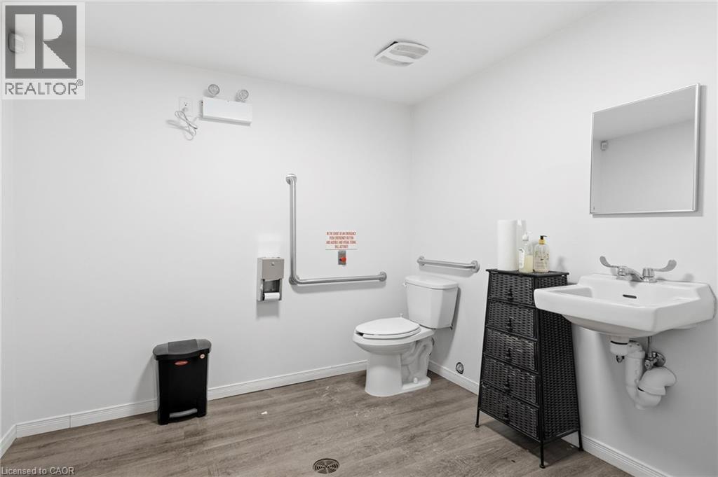 1096 E Barton Street E Property Photo 20