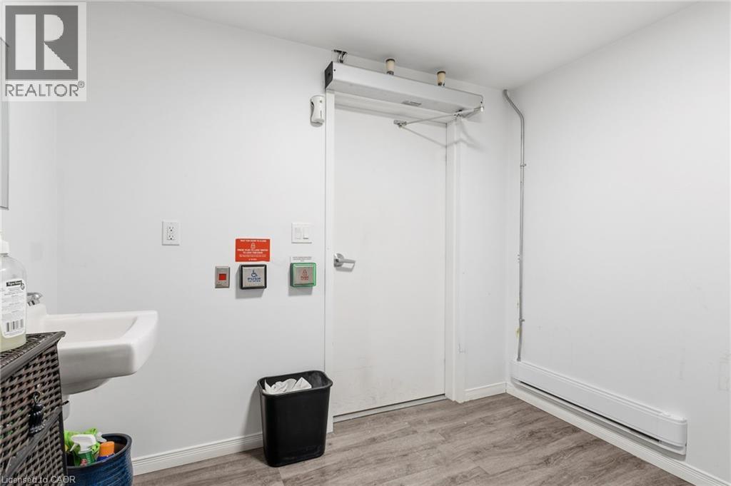 1096 E Barton Street E Property Photo 22