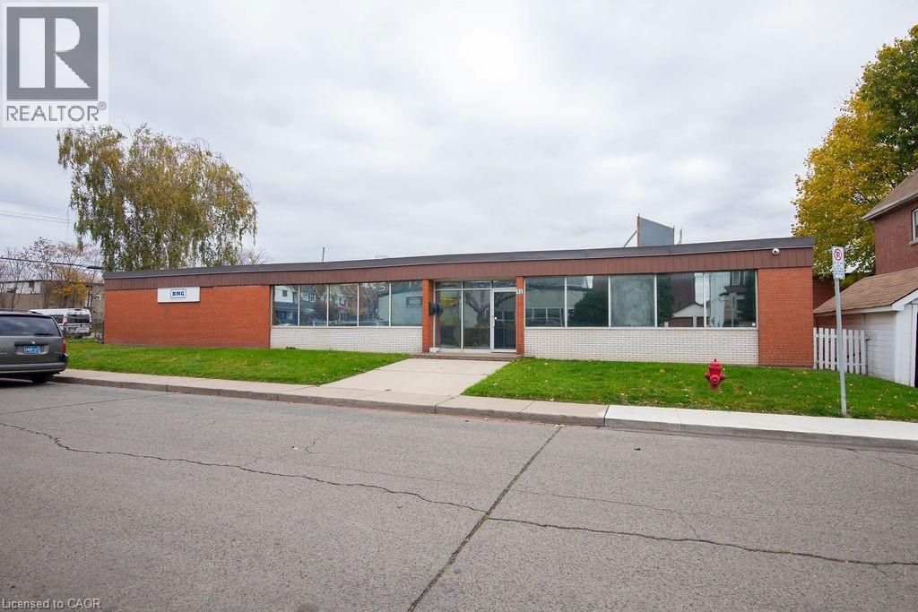 42 Niagara Street Property Photo 3