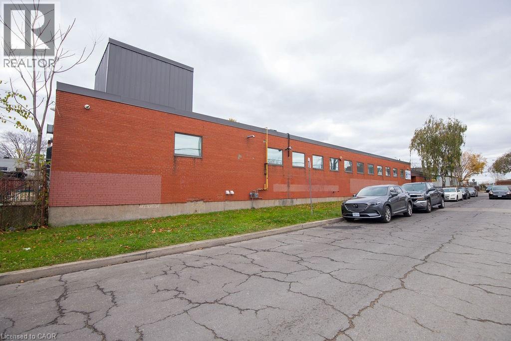 42 Niagara Street Property Photo 5