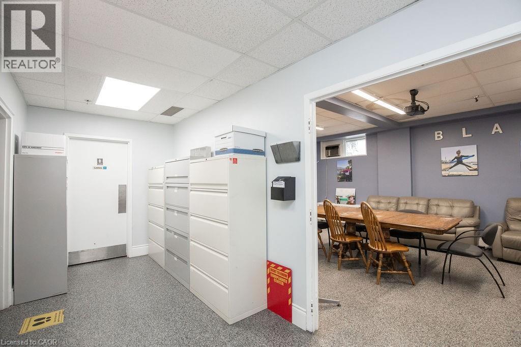 42 Niagara Street Property Photo 20