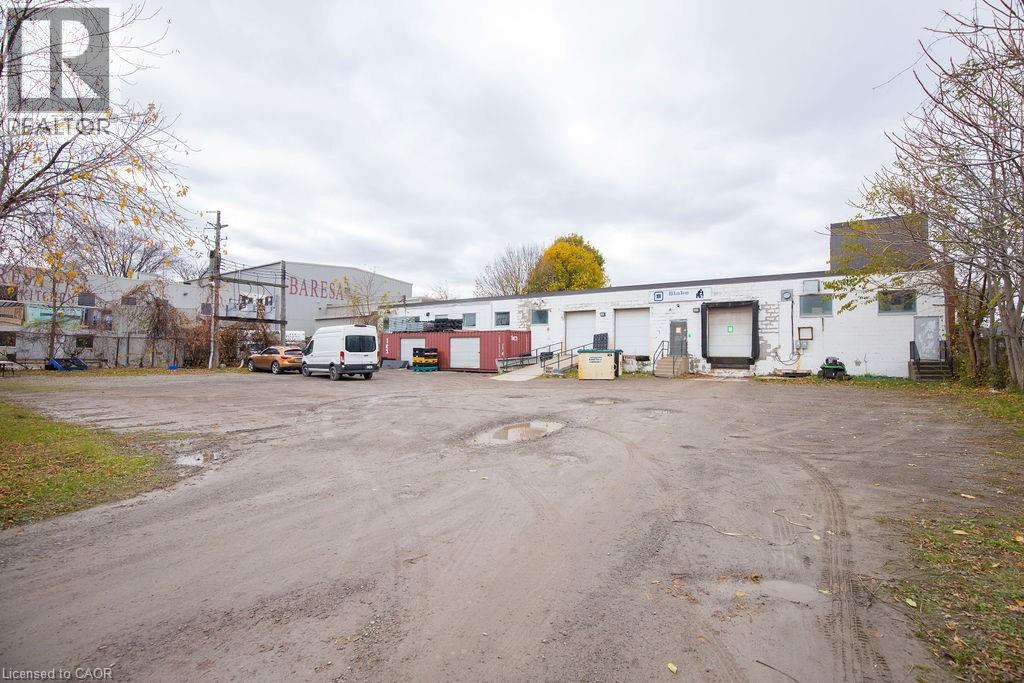 42 Niagara Street Property Photo 39