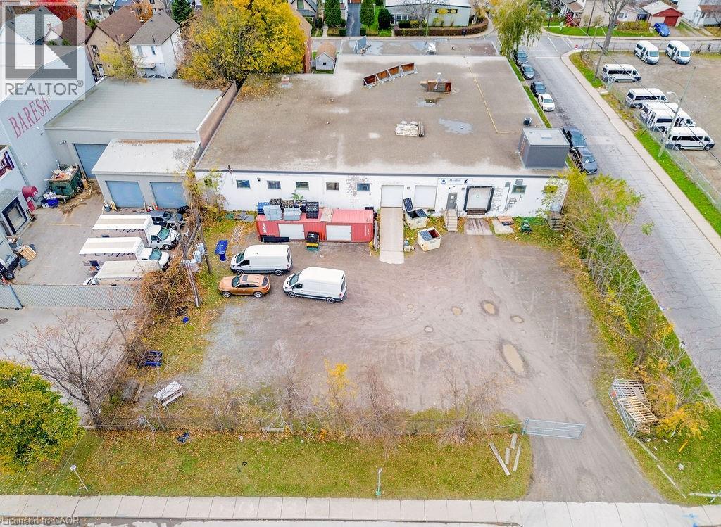 42 Niagara Street Property Photo 43