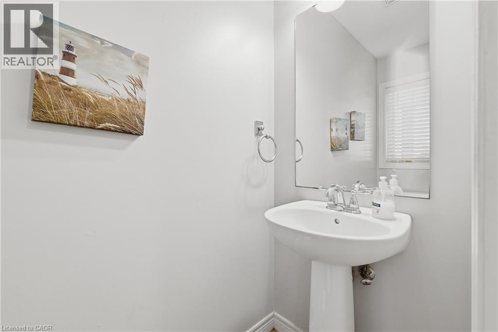 23 Doon Creek Street Property Photo 10